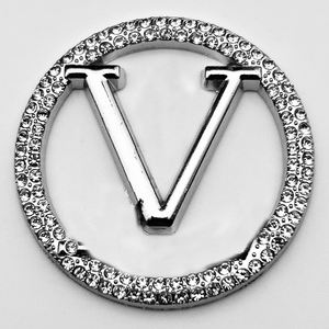 จี้ห้อยเคสมือถือแบบ DIY งานฝีมือแบบแบน ดีไซน์หรูหรา โลหะแบรนด์ดัง ตัวอักษรประดับเพชรระยิบระยับ ตกแต่งโลโก้ - Product Image 3