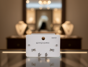 Orecchini a perno Qjnyajare in argento 925 placcato con zirconi a forma di fiocco, set regalo di gioielli alla moda da donna - Product Image 2