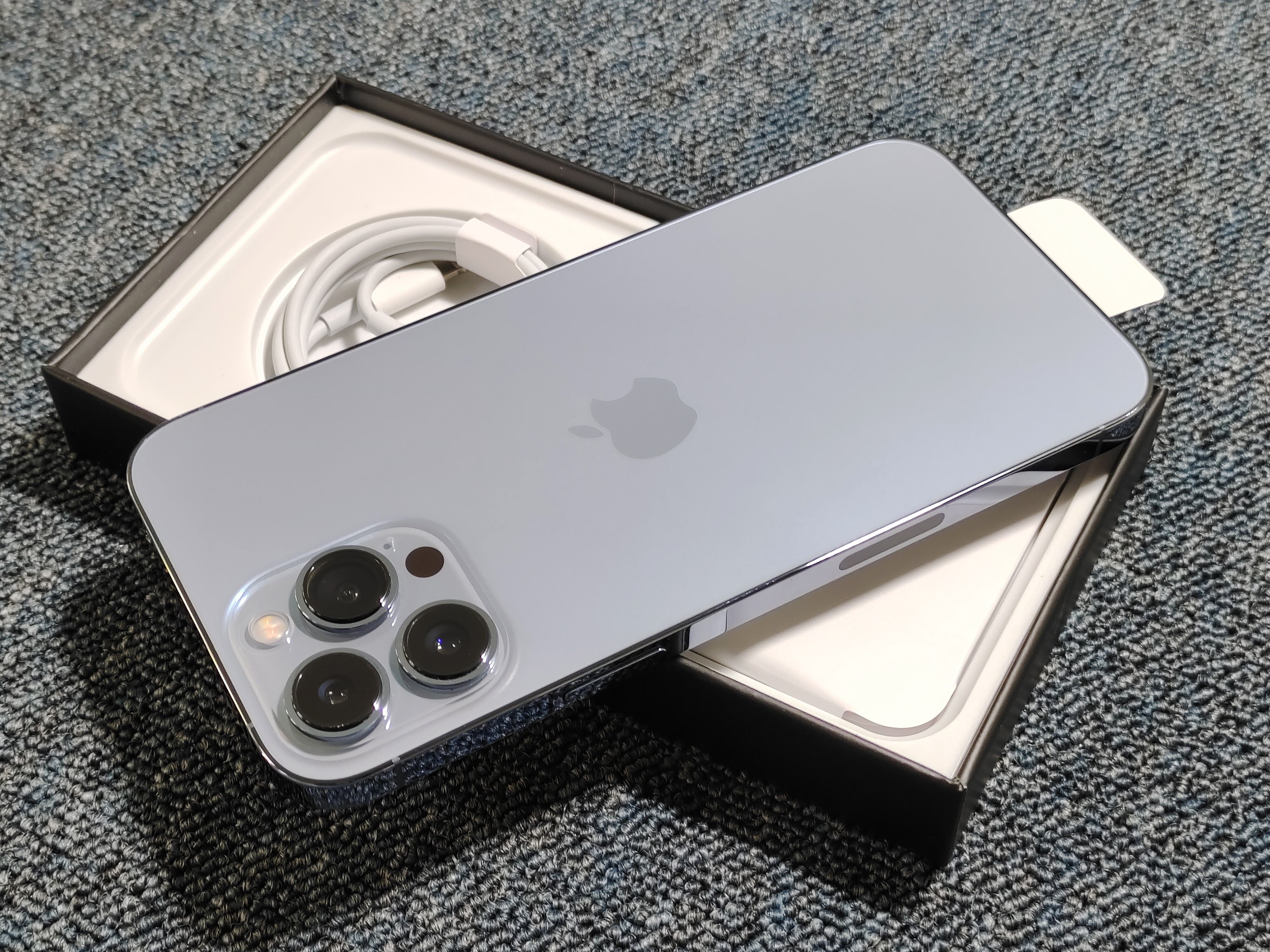 iphones 13 pro max original uk used