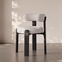 Chaise de salle à manger en bois massif de style rétro français, design du milieu du siècle, luxe léger pour la maison et les gîtes