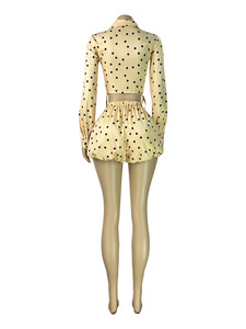 Ensemble tendance 2 pièces pour <span class=keywords><strong>femme</strong></span> : haut court froncé à manches longues imprimé pois et short bouffant – Tenue d'été streetwear pour club - Product Image 4
