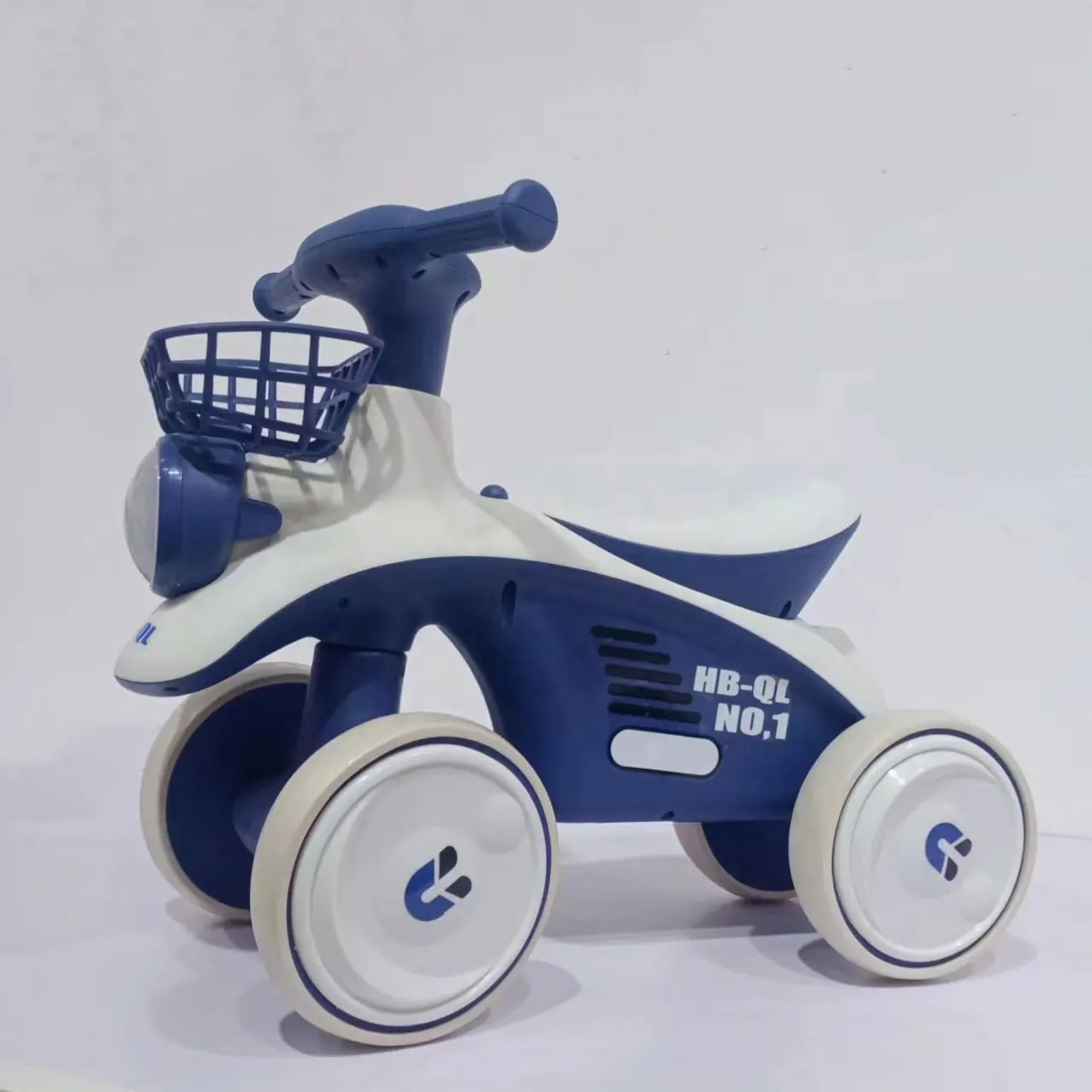 2023 wholesale cheap kids plastic wheel flashing wheel light children tricycle triciclo para bebes