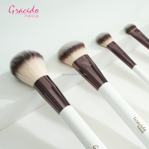 Ensemble professionnel de 6 pinceaux de maquillage à manche en bois, poils synthétiques doux, pour le visage et les yeux, fabrication OEM sur mesure - Product Image 5