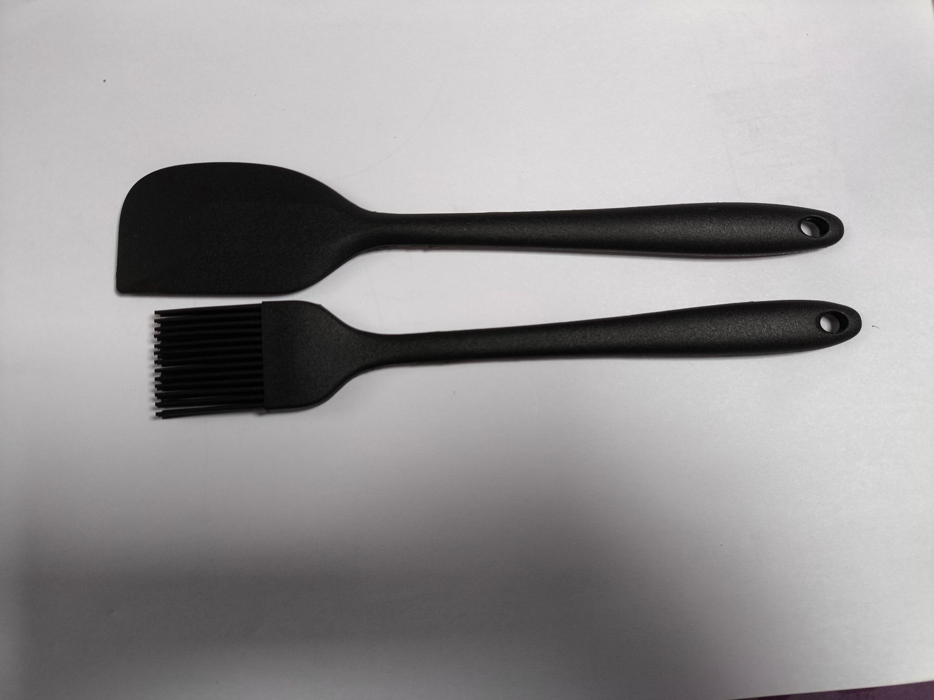 Small oil brush + small scraper (self-adhesive