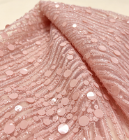 Tissu en tulle lourd et volumineux avec sequins et perles, broderie multicolore faite à la main, maille extensible en polyester/métallique pour mariage