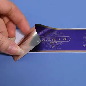 Özel mat su geçirmez etiket etiket yüksek kalite yapışkanlı metalik parlak gümüş özel yapışkan su geçirmez rulo balya etiket