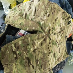 Groothandel In Goede Staat En Lage Prijs Bulk Kopen Tweedehands Heren Jeans Shorts Hoge Standaard Zomer Gemengde Kleuren - Product Image 2