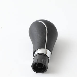 Pommeau de levier de vitesse en cuir, 6 vitesses, manuel, pour Mercedes Benz W203 W204 C63, conception ergonomique - Product Image 3