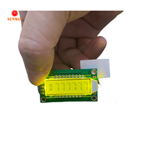 وحدة شاشة LCD عاكسة XMCU SMS06130E3-2 HTN بـ 6 أرقام و3 رموز، توصيل تسلسلي بثلاثة أسلاك، إضاءة خلفية صفراء-خضراء، نطاق حرارة واسع