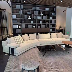 Sofá Seccional <span class=keywords><strong>Poliform</strong></span> Bristow de Diseño Italiano de Alta Gama, Tejido de Lujo, Estilo Minimalista para Villa, Base de Acero Inoxidable - Product Image 4