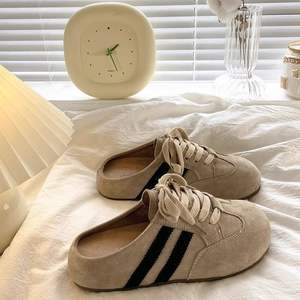 Chaussures en cuir à talons chaton ajourées, confortables, à bout pointu et talon bas, imperméables, pour hommes et femmes - Product Image 1