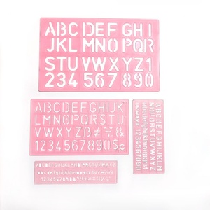 Plantillas de Plástico Transparentes Reutilizables y Lavables de 4 Tamaños, Color Rosa, para Dibujar en Diarios, con Formas de Números y Letras - Product Image 2