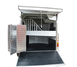 Rimorchio per Cavalli con Telaio Completamente Imbottito, Capacità 3000kg, Sistema di Frenata a Distanza - Product Image 6