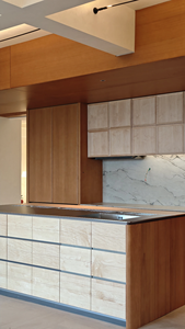 <span class=keywords><strong>Cocina</strong></span> Abierta Estilo <span class=keywords><strong>Bauhaus</strong></span>: Diseño Integrado con Gabinetes, Muebles Altos y Isla. - Product Image 6