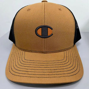 Casquette de camionneur à visière plate en maille respirante noire de style 112, personnalisée en gros, avec broderie 3D de logo, profil moyen, tendance - Product Image 1