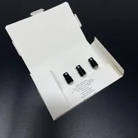 Coffret de découverte de parfum personnalisé 4 pièces 5 pièces 7 pièces Testeur d'échantillon Flacon de 2ml Livret Boîte en papier avec insert