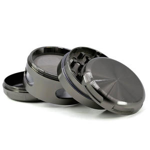 Molino de Hierbas Secas de Aleación de Zinc de 2.5 Pulgadas y 4 Piezas al por Mayor |   Accesorio para <span class=keywords><strong>Tabaco</strong></span> y Especias con Ventana de Doble Cara, Estilo Simple y Logotipo Personalizado - Product Image 4