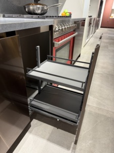 Armoires de cuisine modulaires en acier inoxydable PVD or rose durable avec un design moderne et un grand espace de rangement pour appartement et villa - Product Image 5