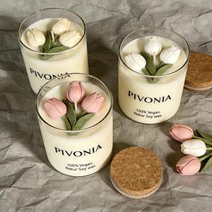 Bougie artistique PIVONIA en cire de soja, végane, design floral tulipe, pot en verre, décoration minimaliste pour la maison, faite à la main - Product Image 1