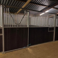 Écuries extérieures avec toit Abri pour chevaux pour club équestre Horse Boarding
