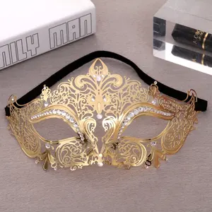 Vergoldete silberne venezia nische Maske ausgefallene Kostüm party stütze Metall diamant maske