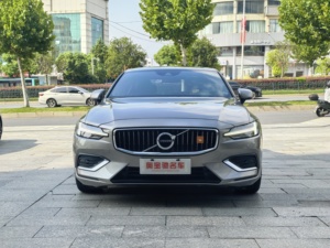 Coche usado Premium Volv-o <span class=keywords><strong>S60</strong></span> 2022 Modelo B4 Smart Luxury Edition, versión original - Product Image 2