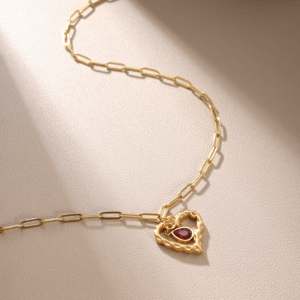 Collar <span class=keywords><strong>de</strong></span> Acero Inoxidable Personalizado con Piedra <span class=keywords><strong>de</strong></span> Nacimiento en Forma <span class=keywords><strong>de</strong></span> Corazón, Cadena Dorada con Colgante <span class=keywords><strong>de</strong></span> Corazón Abierto Martillado y Joyería con Piedra Preciosa en Forma <span class=keywords><strong>de</strong></span> Lágrima - Product Image 2