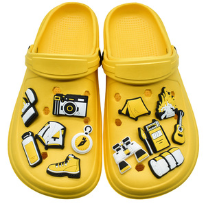 Fabricante gran oferta Camping serie zuecos zapatos encantos zapatos de playa Diy hebilla decorativa Pvc zapatos de goma suave Accesorios - Product Image 3