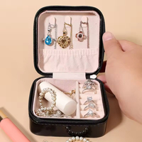 Boîte à bijoux carrée moderne en cuir avec logo personnalisé Marque Murong, fermeture éclair, étui de voyage portable pour la Saint-Valentin, rangement simple