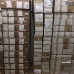 WS-C2960X-48TS-L 48 ports RJ45 10/100/1000 Mbps et 4 ports SFP Uplink 1G WS-C2960X-48TS-L - Product Image 3