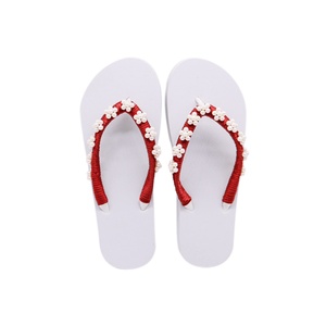 Sandales d'été pour femmes, douces, antidérapantes, en satin rouge, faites à la main, avec fleurs en perles, confortables, tongs de plage, OEM - Product Image 2