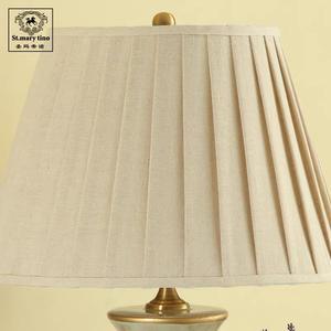 Lámpara de Mesa de Cerámica Estilo Americano y Europeo para Dormitorio y Sala de Bodas, Decoración de Cabecera Cálida Totalmente en Cobre, Hecha a Mano para Uso Doméstico - Product Image 2