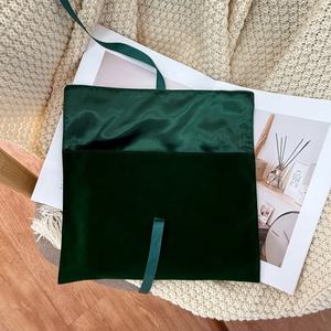 Bolsa de polvo de terciopelo verde, logotipo de flexografía personalizado, sobre elegante para ropa, embalaje de piedras preciosas, regalo de joyería para el cabello impreso - Product Image 2