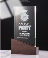 Trophée en verre cristal personnalisé avec gravure et impression UV 2026, avec base en bois, pour cadeaux promotionnels et de bienvenue