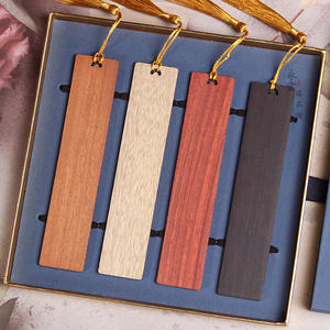 Marque-pages en bois brut de style chinois du fabricant Redwood, cadeau souvenir, logo personnalisé - Product Image 1