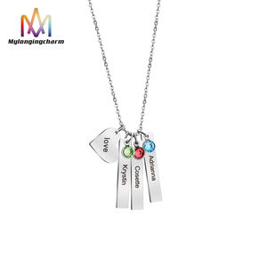 Collar de piedra natal familiar de acero inoxidable personalizado con cadena de eslabones de moda, barra de nombre de texto grabado y colgante de corazón - Product Image 1