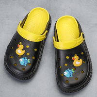 Chaussures décontractées d'intérieur pour enfants en EVA antidérapantes à semelle souple avec boucle, motif camouflage de style dessin animé, pour garçons et filles