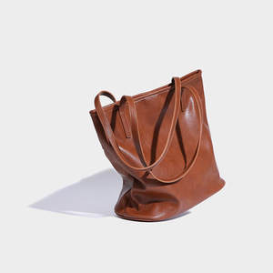 Vente directe d'usine sac fourre-tout en cuir marron foncé avec conception à double sangle, sac simple pour femme de grande capacité - Product Image 5