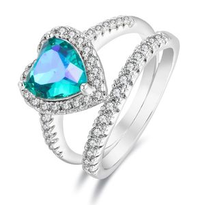 Vente en gros de bagues élégantes taillées en forme de cœur bagues en <span class=keywords><strong>laiton</strong></span> avec pierres précieuses en cristal vert pour femmes bijoux - Product Image 1