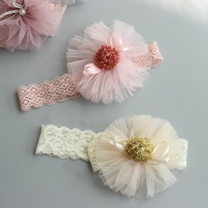 Serre-tête bébé en tulle brillant avec couronne, dentelle, strass, oreilles de lapin, motif floral, turban, sequins, nœud en maille, accessoires capillaires souples et élastiques - Product Image 3
