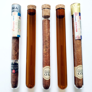 Tubos de Vidrio para Cigarros Tianjing 18x150mm Marrón Cónicos con Tapones de Corcho en Forma de T para Almacenamiento y Humidificación - Product Image 1