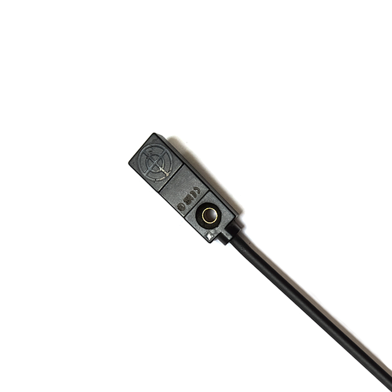 Small square IP67 Proximity Sensor 18