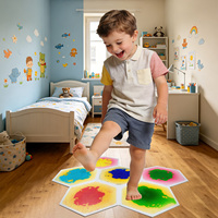 Dalles sensorielles liquides hexagonales en PVC résistantes aux rayures, combinables librement, tapis créatif pour parcs d'attractions familiaux, revêtement de sol pour enfants de 3 à 12 ans
