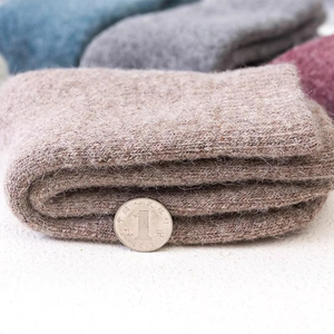 Wholesale Custom Winter Comfortable Soft Thermal Knitting Thick Warm Mens Women Natural Wool Socks High Quality - Product Image 5