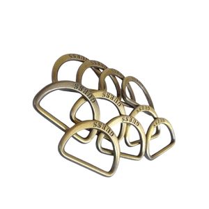 Boucle en alliage de zinc métallique de conception personnalisée de bonne qualité Anneau en D plat Boucle ronde en forme de D - Product Image 3