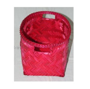 Panier organisateur en bambou rouge fabriqué à la main avec poignées découpées Prix de la solution de stockage à domicile élégante et compacte - Product Image 1