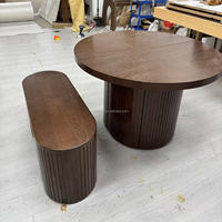 Table à manger extensible en bois de noyer avec 5 niveaux de luminosité, design artisanal écologique et capacité de 4 à 14 places