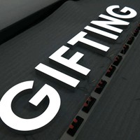 Letras de Canal 3D Acrílicas LED para Publicidad en Edificios, Impermeables, Retroiluminadas y con Iluminación Frontal, Letrero de Acero Inoxidable