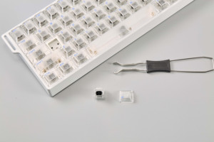 Claviers en aluminium certifiés RoHS avec touches PBT et construction métallique Claviers USB haut de gamme pour usage professionnel - Product Image 6