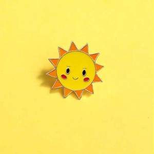 Broche de Metal de estilo japonés de Kuang Lingling Only You Thai <span class=keywords><strong>Drama</strong></span> Sun Character plateado grabado insignia de Metal para parejas de estudiantes - Product Image 2